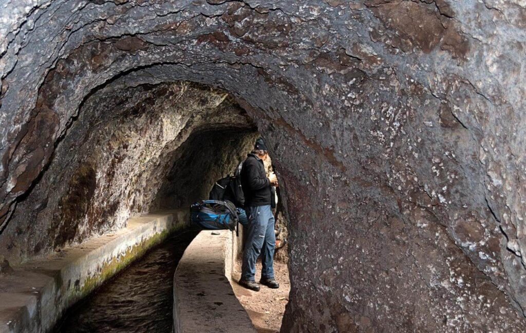 Adventurous Tunnel Tour in the Laurel Forest - Marcos y Cordero